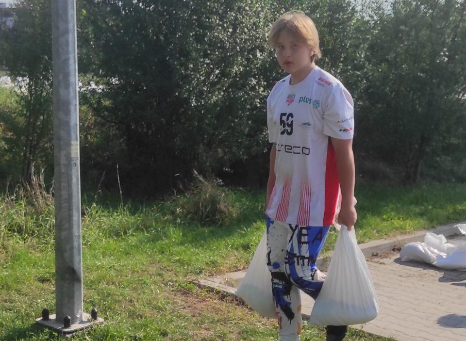 Zagrożenie hydrologiczne - układanie worków