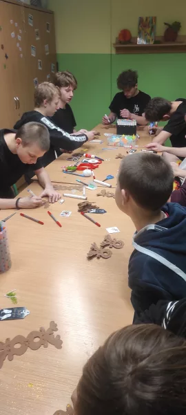 Mikołajki - wychowankowie szykują się do Mikołajków