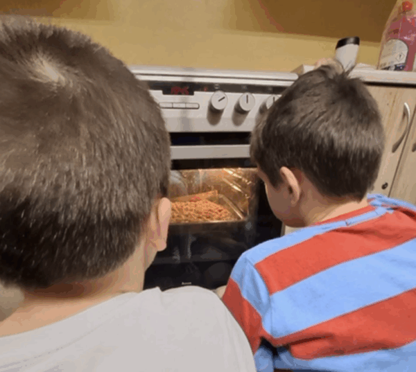 oczekiwanie na ciasto